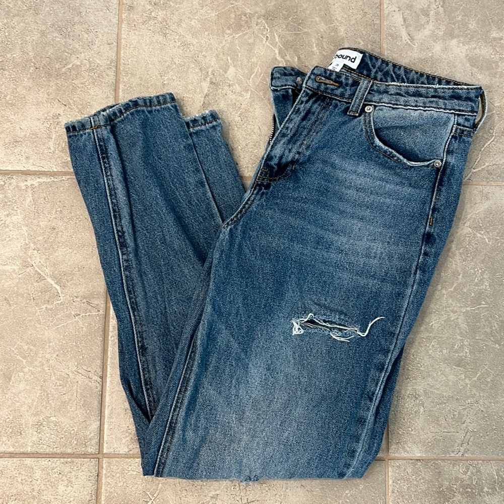 Abound Distressed mom jeans